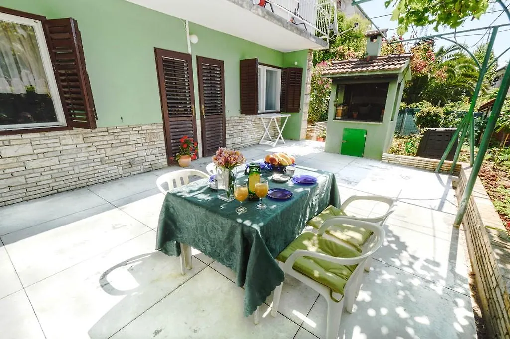 Apartment Pula 6 Croatia